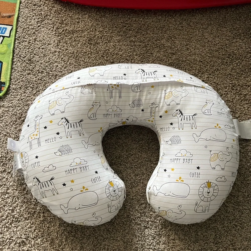 Nursing Pillow with 2 Covers